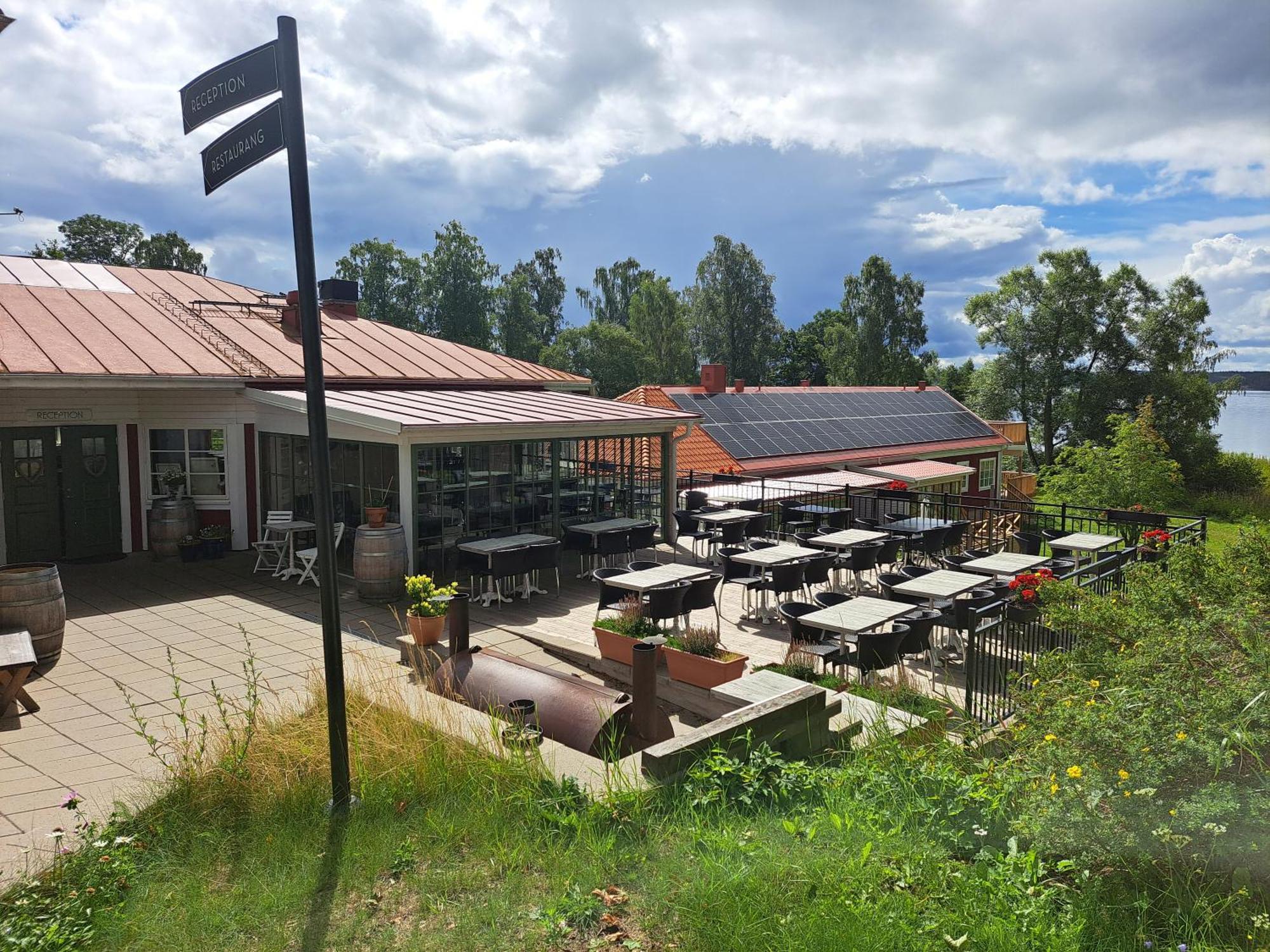 Smalandsgarden Hotel Gränna Екстериор снимка